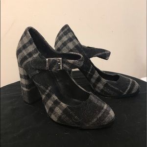 Plaid grey tone chunky heels with buckle